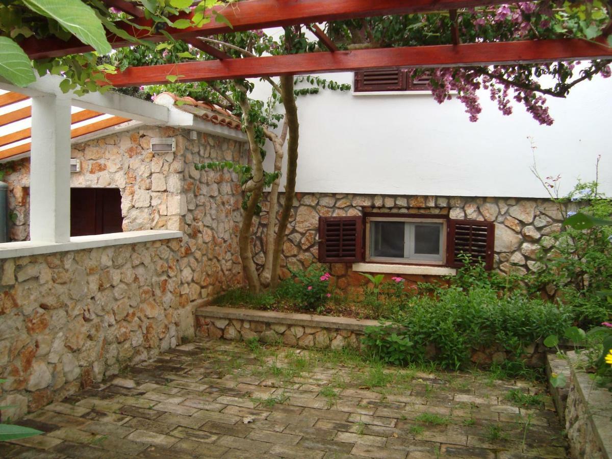 Apartments Lovor Silba Εξωτερικό φωτογραφία