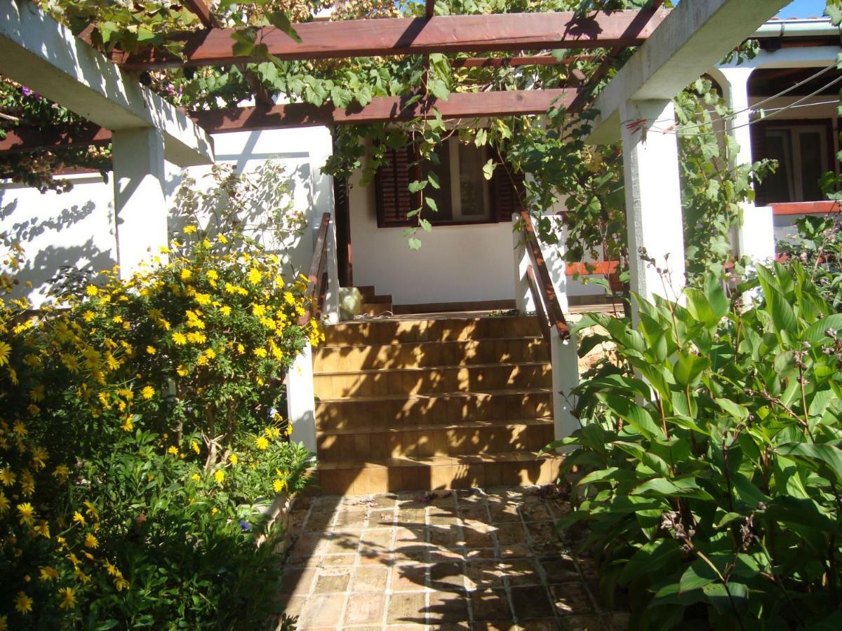 Apartments Lovor Silba Εξωτερικό φωτογραφία