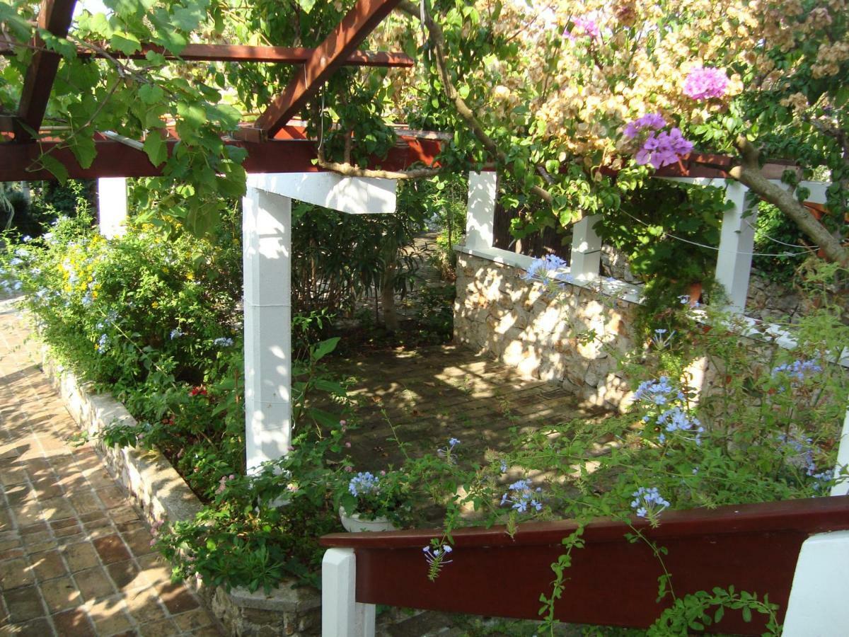Apartments Lovor Silba Εξωτερικό φωτογραφία