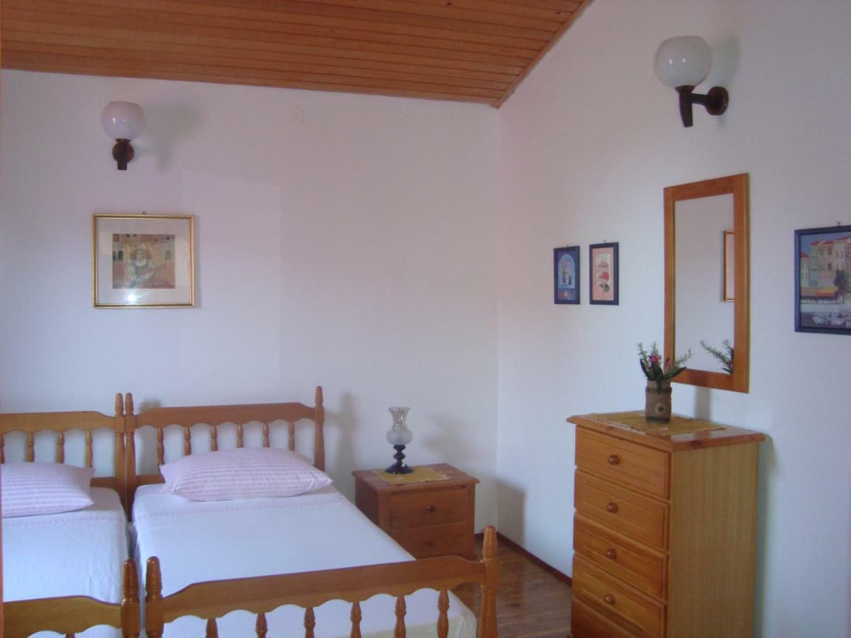 Apartments Lovor Silba Εξωτερικό φωτογραφία
