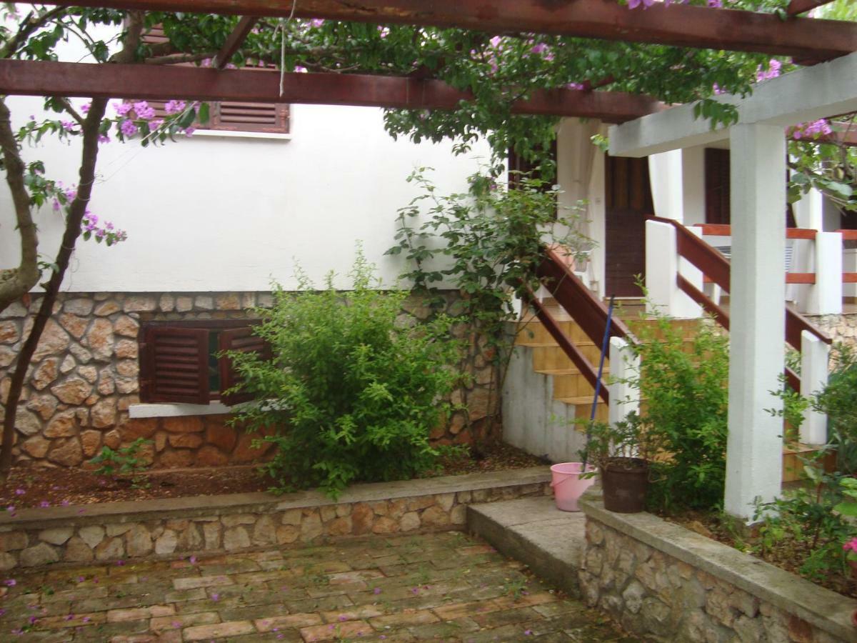 Apartments Lovor Silba Εξωτερικό φωτογραφία