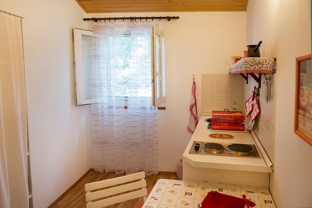 Apartments Lovor Silba Εξωτερικό φωτογραφία