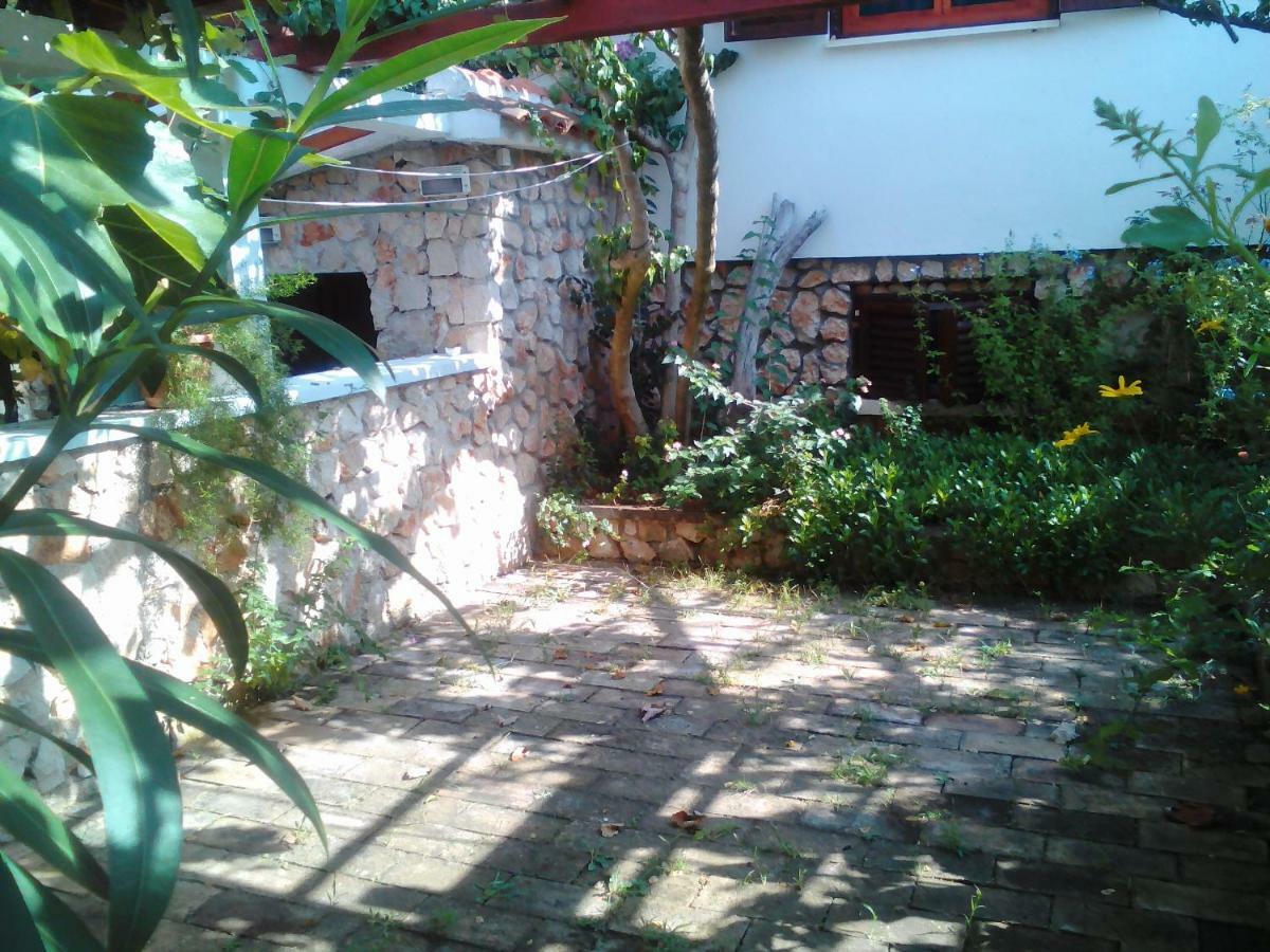 Apartments Lovor Silba Εξωτερικό φωτογραφία