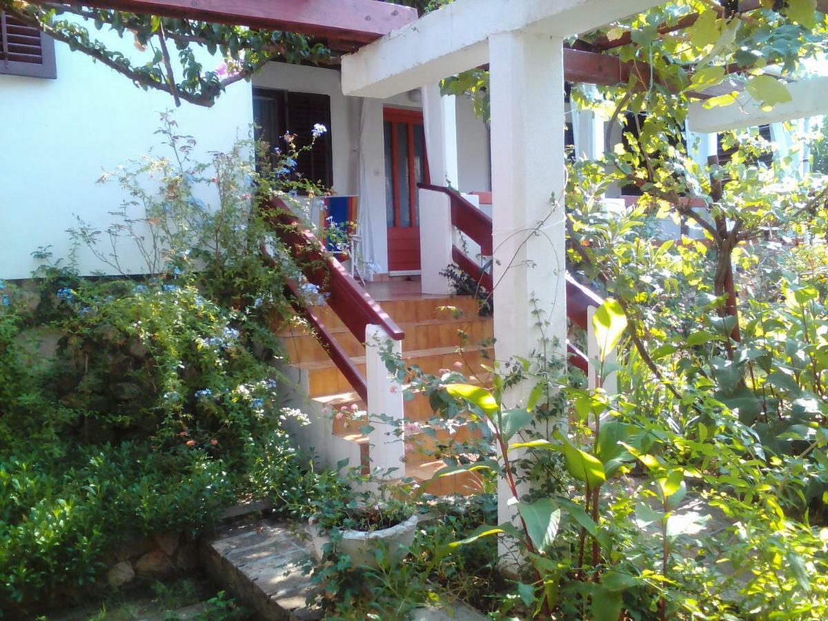 Apartments Lovor Silba Εξωτερικό φωτογραφία