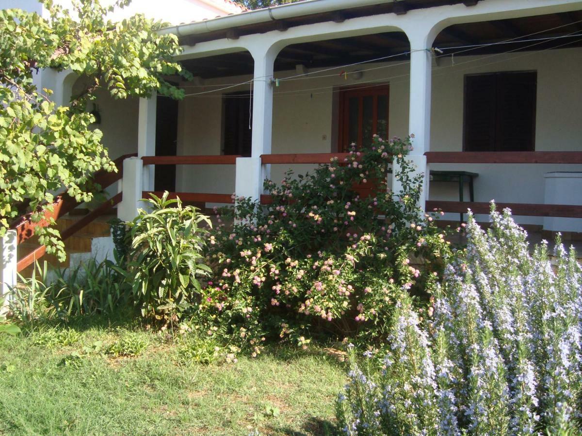 Apartments Lovor Silba Εξωτερικό φωτογραφία