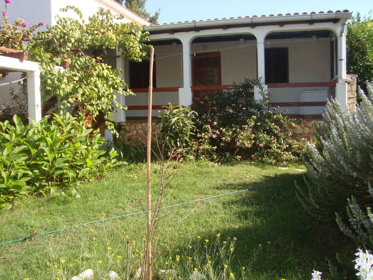 Apartments Lovor Silba Εξωτερικό φωτογραφία