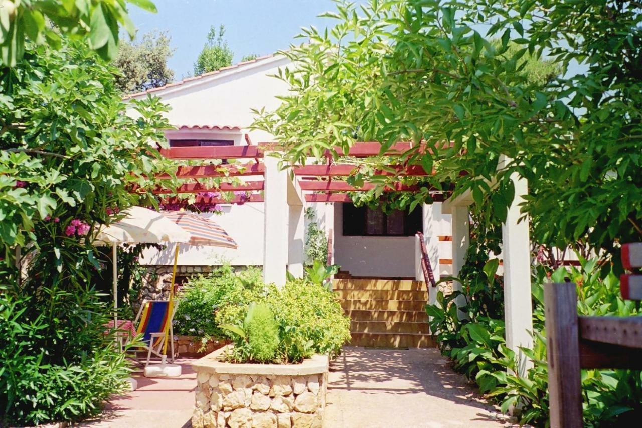 Apartments Lovor Silba Εξωτερικό φωτογραφία